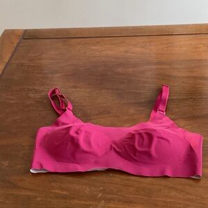 Knix - Women’s seamless wireless burgundy reversible Bra